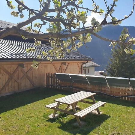 App. Monte Pore - Agriturismo La Majon Colle Santa Lucia Exterior foto
